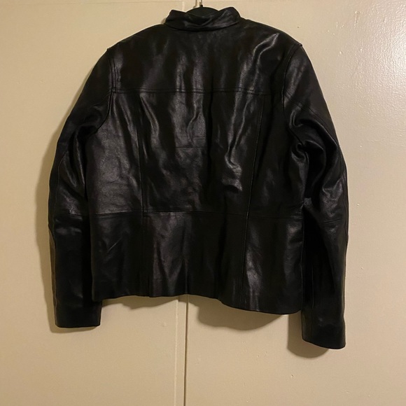 Adorable large leather jacket zippered pockets cool inside pocket for phone,etc. - Picture 5 of 10